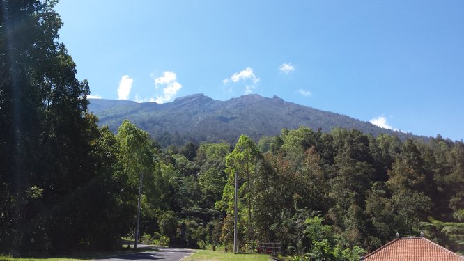 Mount Agung from far away There should be a picture of Mount Agung here